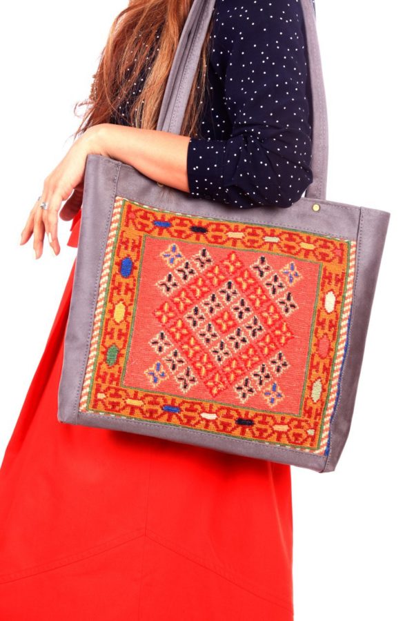 With SONNATI brand you can create your own unique & authentic style. Set the trend with handmade wool kilim bags and shoes (Bohemian Style).