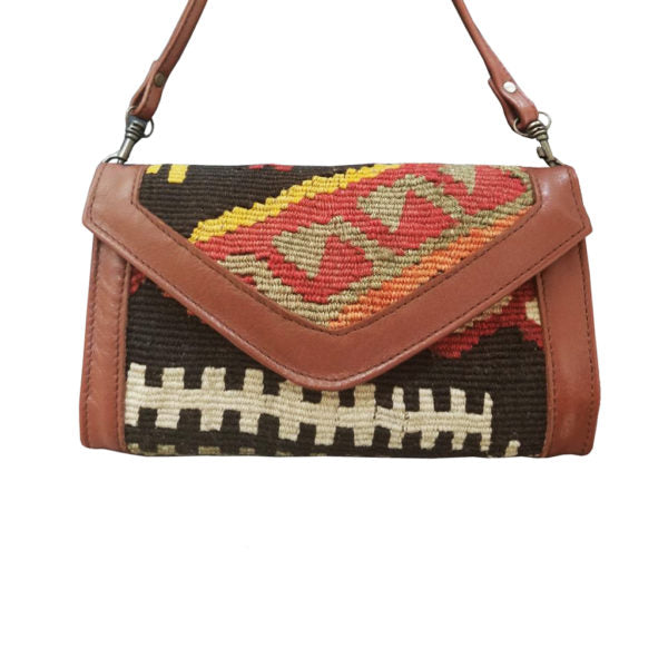 With SONNATI brand you can create your own unique & authentic style. Set the trend with handmade wool kilim bags and shoes (Bohemian Style).