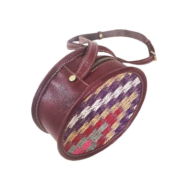 With SONNATI brand you can create your own unique & authentic style. Set the trend with handmade wool kilim bags and shoes (Bohemian Style).